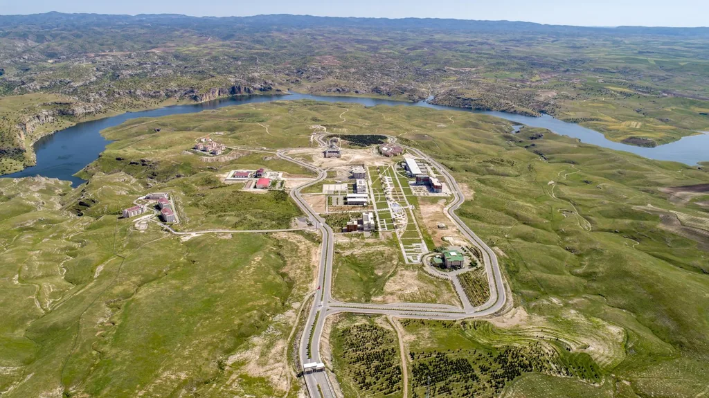 Batı Raman Kampüsü