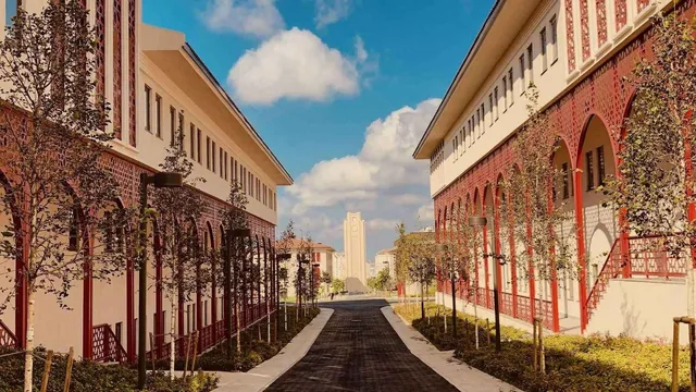 İbn Haldun Üniversitesi Külliyesi