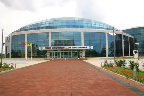 Trakya University Congress outside