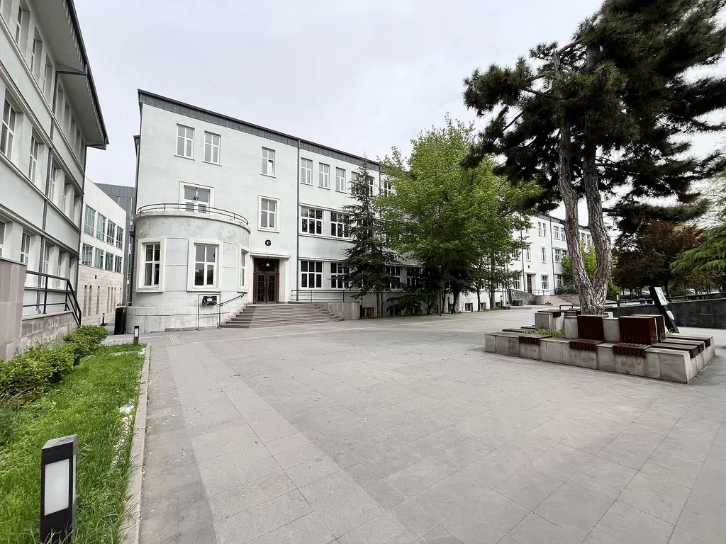 TED Üniversitesi 01