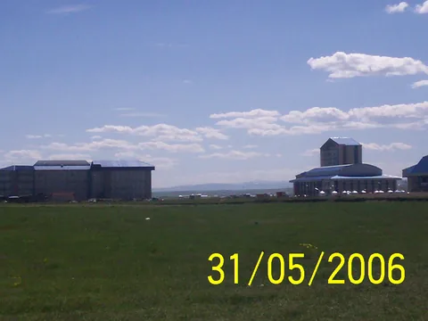 Kafkas üni. fen edebiyat - panoramio - Öner Akgün (1)
