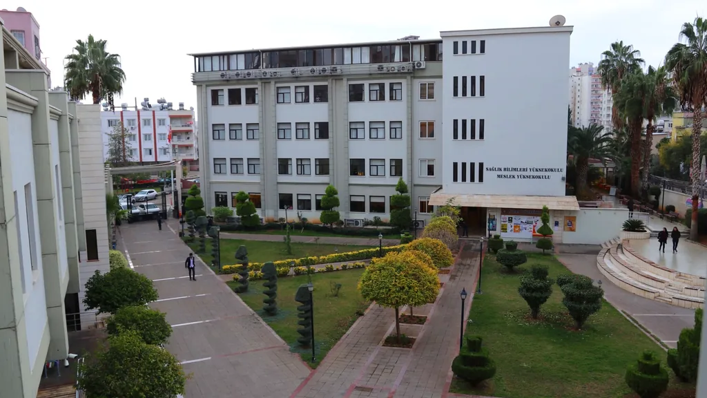 Toros Üniversitesi