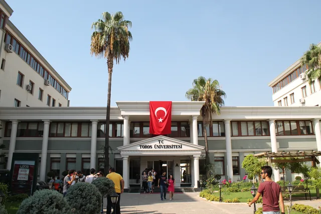 Toros Üniversitesi