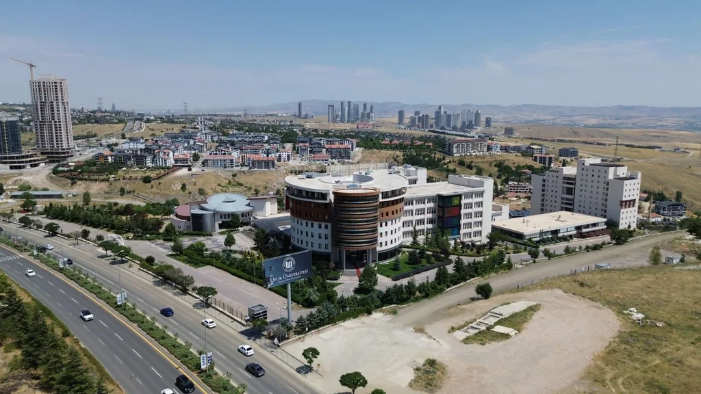 Ufuk Üniversitesi