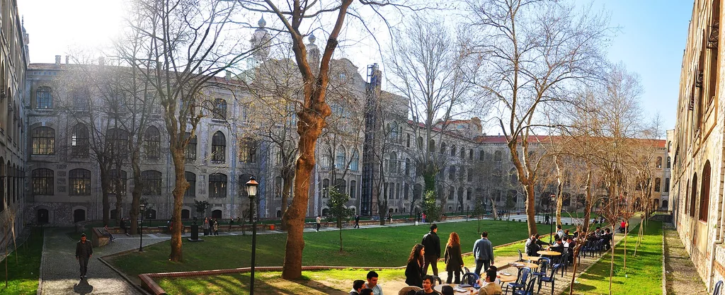 Marmara Üniversitesi