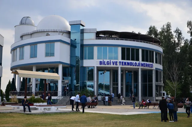 Çağ Üniversitesi