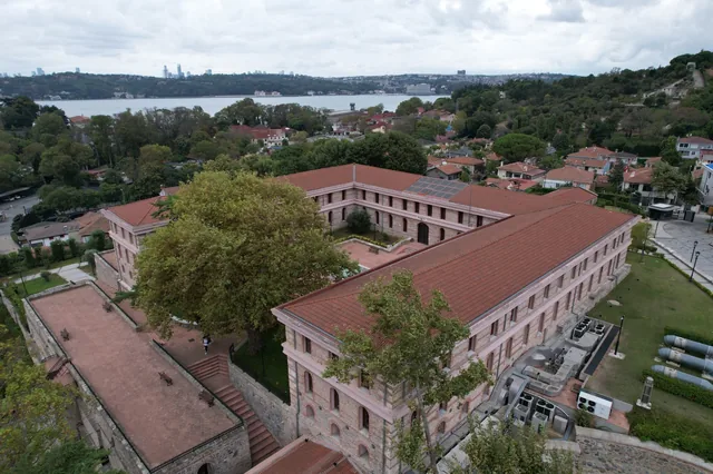 Bezmialem Vakıf Üniversitesi