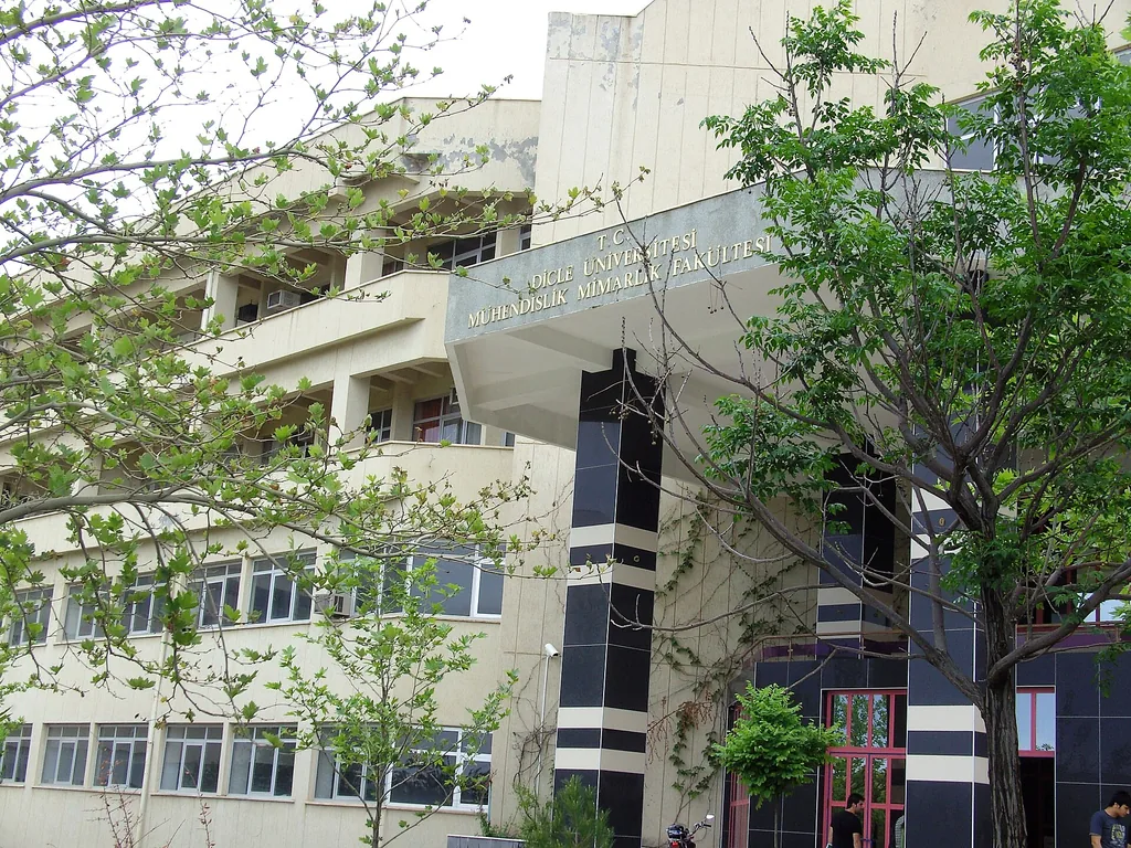 Dicle Üniversitesi