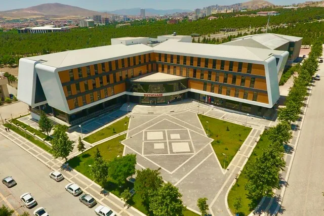 Fırat Üniversitesi