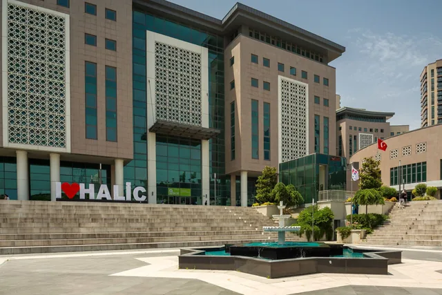 Haliç Üniversitesi