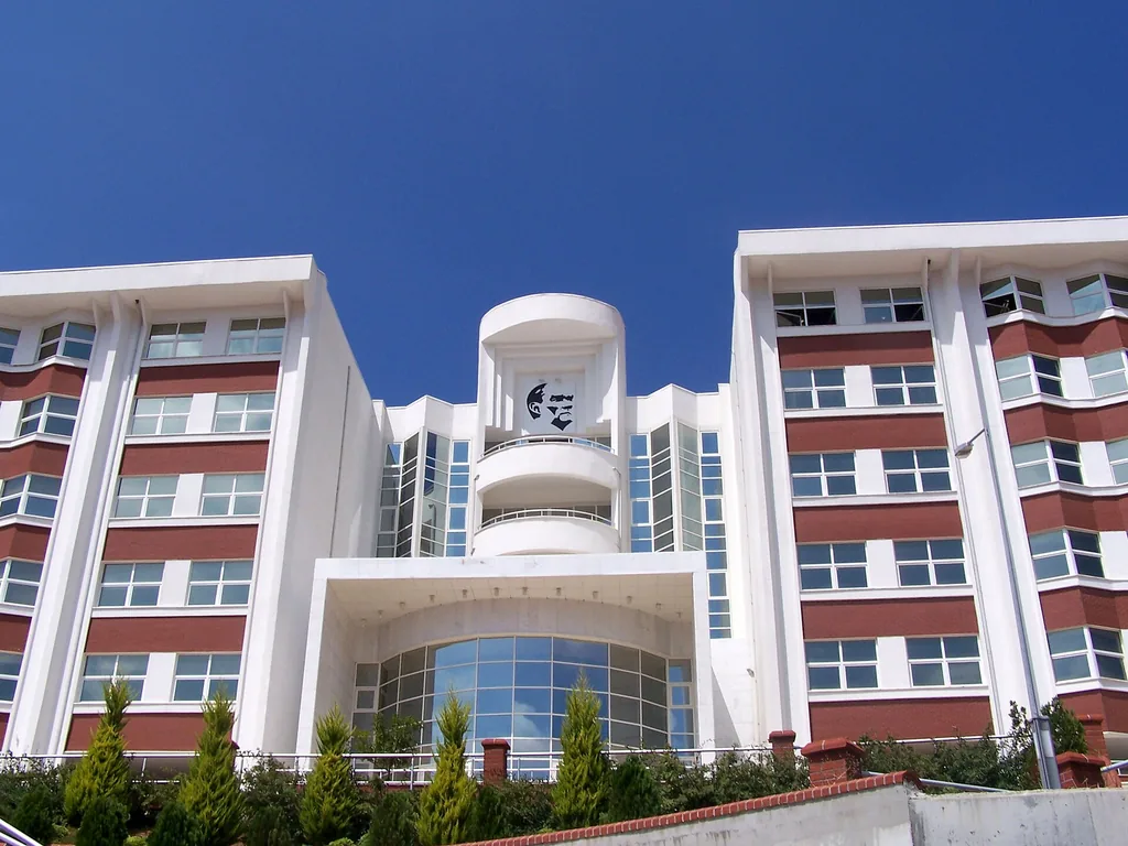 Işık Üniversitesi